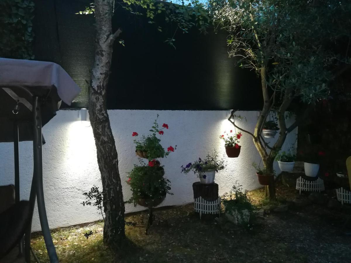 Apartment Evergreen พูลา ภายนอก รูปภาพ